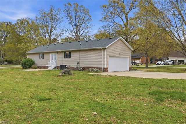 1524 Brumsey DR, Elizabeth City, NC 27909