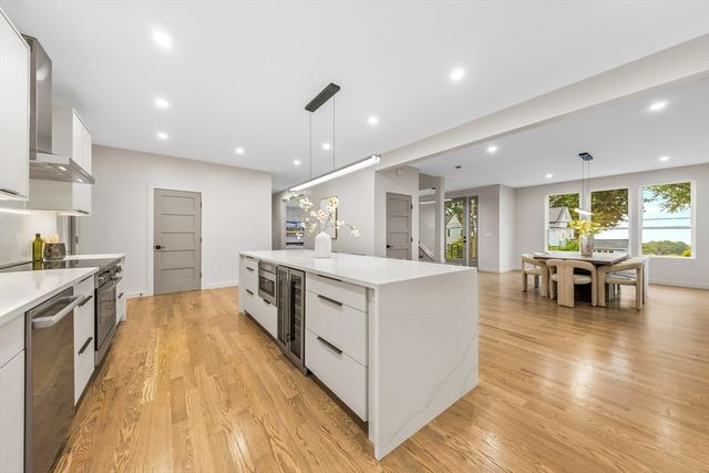 95 Grandview Rd, Arlington, MA 02476
