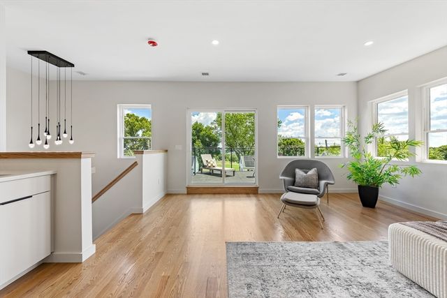 95 Grandview Rd, Arlington, MA 02476