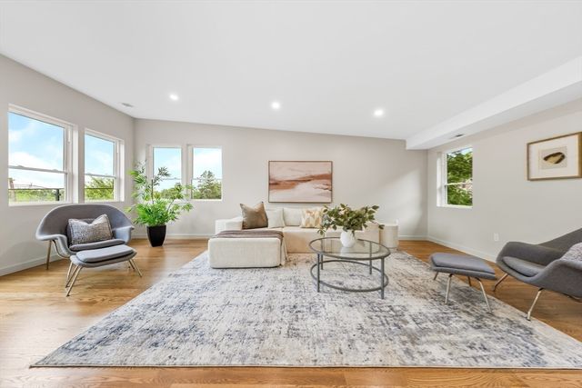 95 Grandview Rd, Arlington, MA 02476