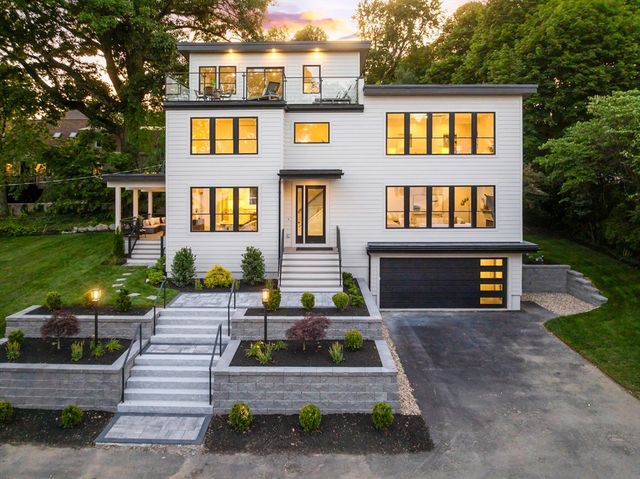 95 Grandview Rd, Arlington, MA 02476