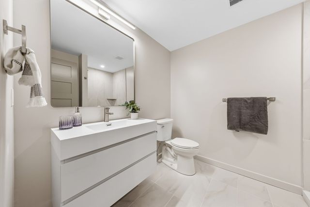 95 Grandview Rd, Arlington, MA 02476