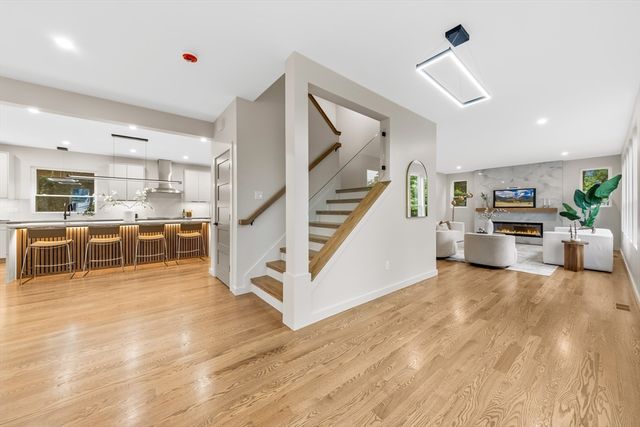95 Grandview Rd, Arlington, MA 02476