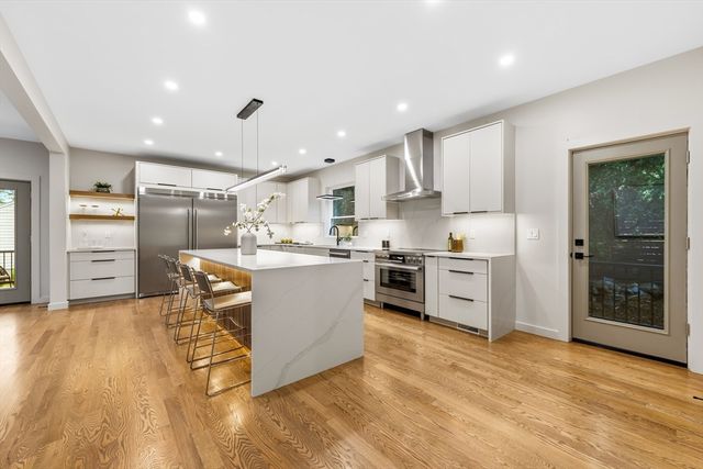 95 Grandview Rd, Arlington, MA 02476