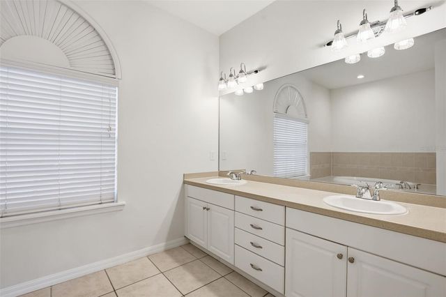 6648 THACKSTON DRIVE, Riverview, FL 33578