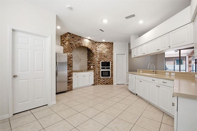 6648 THACKSTON DRIVE, Riverview, FL 33578