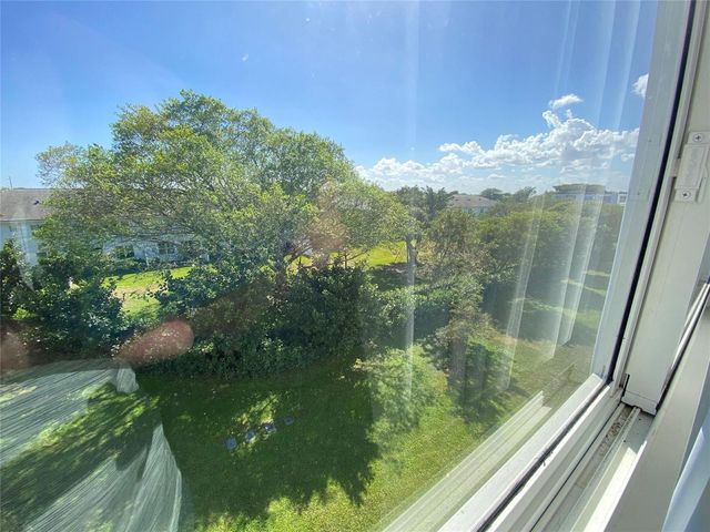 4011 Upminster J 4011, Deerfield Beach, FL 33442