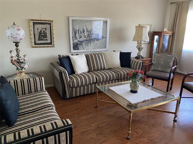 4011 Upminster J 4011, Deerfield Beach, FL 33442