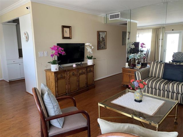 4011 Upminster J 4011, Deerfield Beach, FL 33442