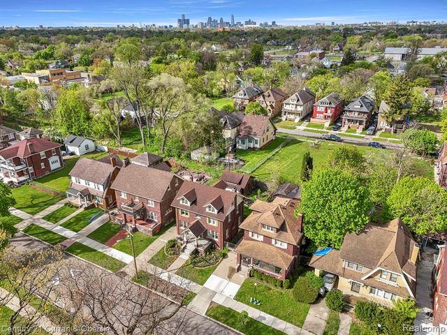 4815 Iroquois Street, Detroit, MI 48214