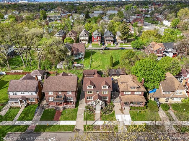 4815 Iroquois Street, Detroit, MI 48214
