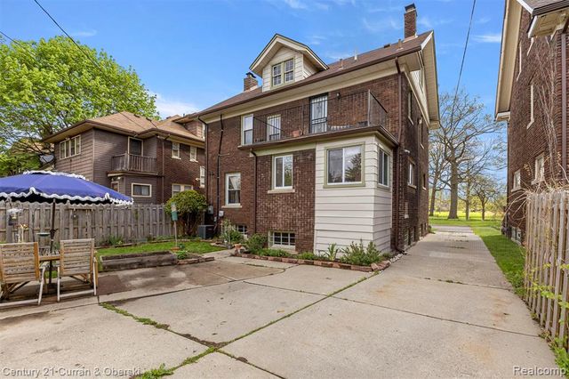 4815 Iroquois Street, Detroit, MI 48214