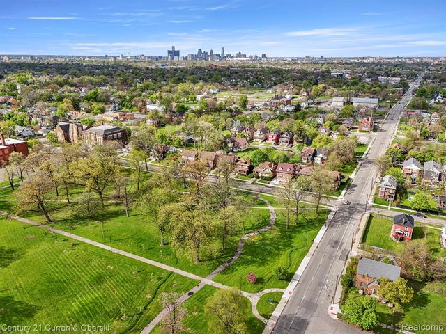 4815 Iroquois Street, Detroit, MI 48214
