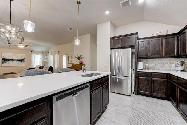 3520 Piney River Drive, Yukon, OK 73099