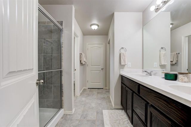 3520 Piney River Drive, Yukon, OK 73099