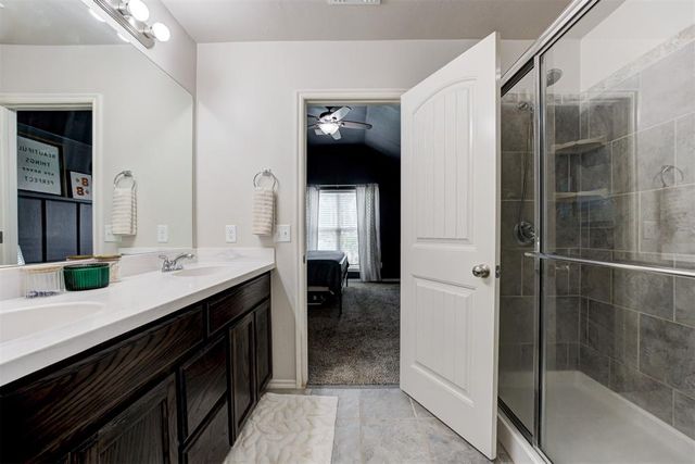 3520 Piney River Drive, Yukon, OK 73099
