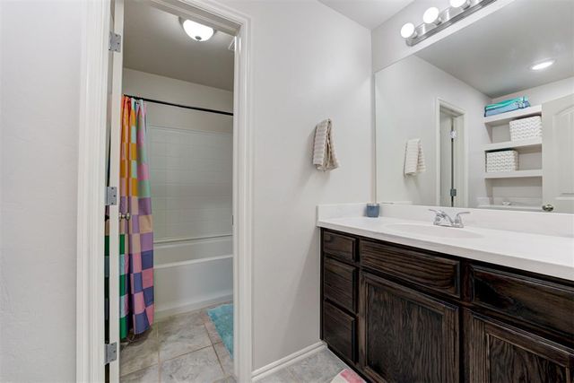 3520 Piney River Drive, Yukon, OK 73099
