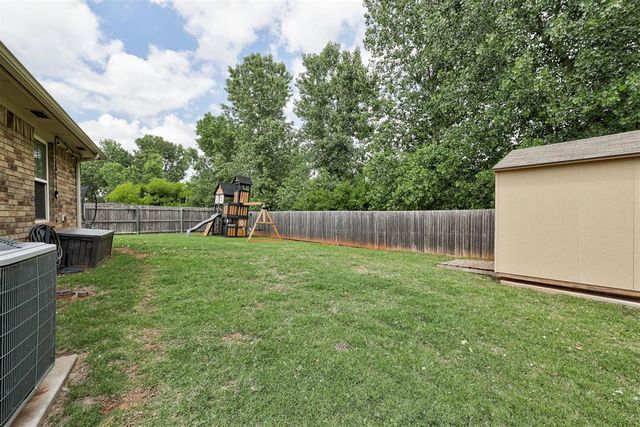 3520 Piney River Drive, Yukon, OK 73099