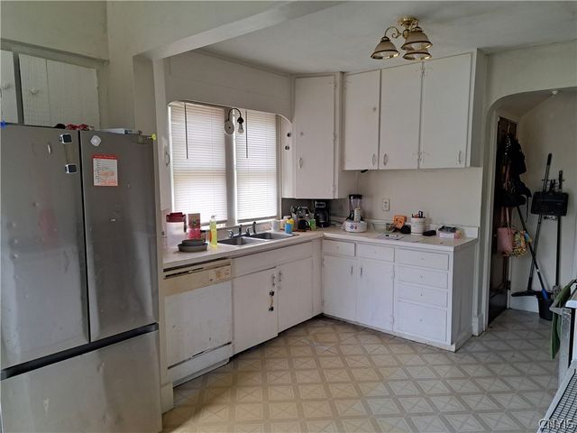 203 East Cheltenham Road, Syracuse, NY 13205