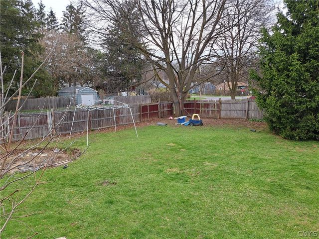 203 East Cheltenham Road, Syracuse, NY 13205