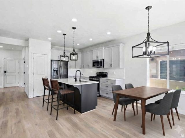 5657 W LOST MINE LN, Herriman, UT 84096
