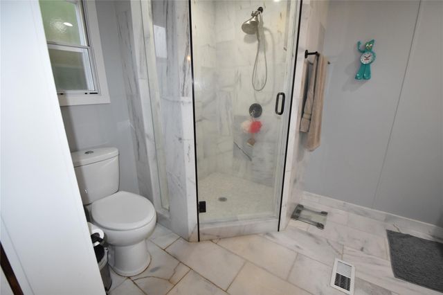 254 Lba DR, Bastrop, TX 78602