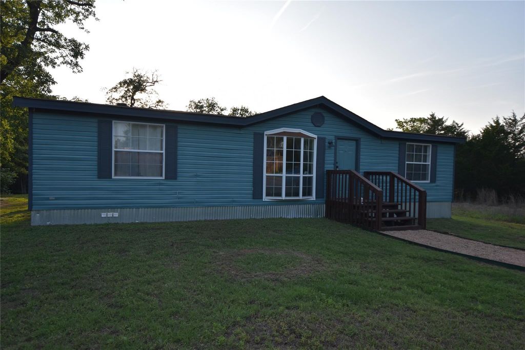 254 Lba DR, Bastrop, TX 78602