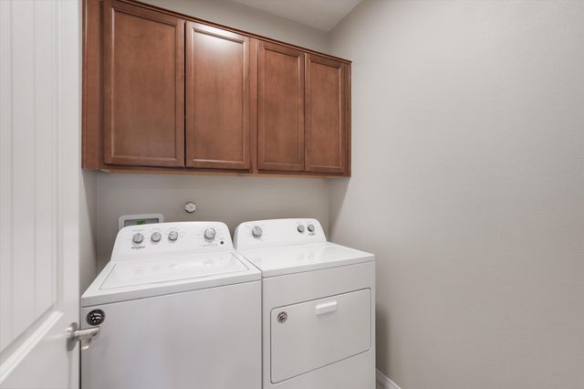 5719 Cosmo Place NE, Rio Rancho, NM 87144