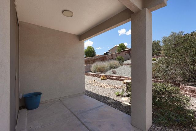 5719 Cosmo Place NE, Rio Rancho, NM 87144