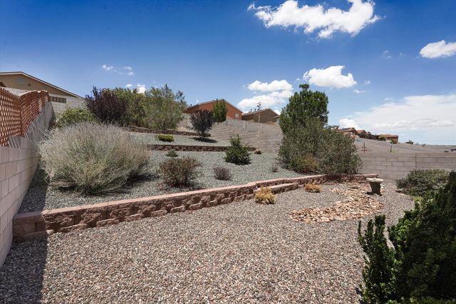 5719 Cosmo Place NE, Rio Rancho, NM 87144