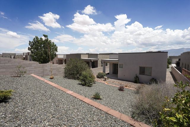 5719 Cosmo Place NE, Rio Rancho, NM 87144