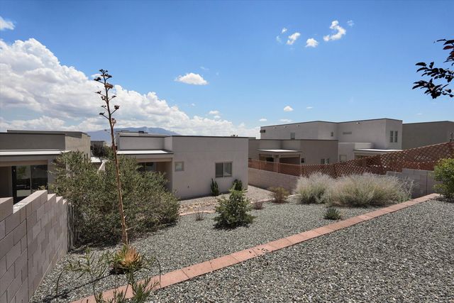5719 Cosmo Place NE, Rio Rancho, NM 87144