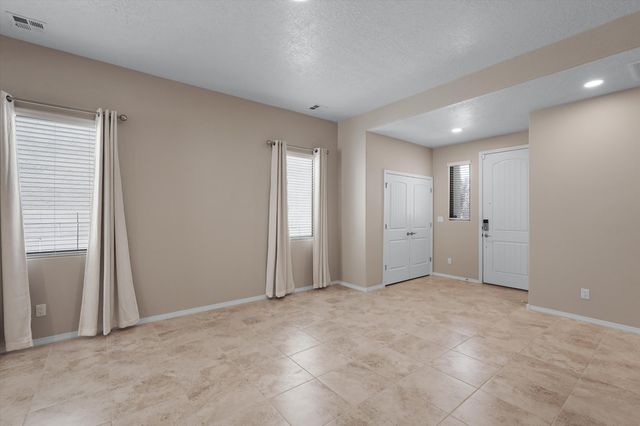 5719 Cosmo Place NE, Rio Rancho, NM 87144