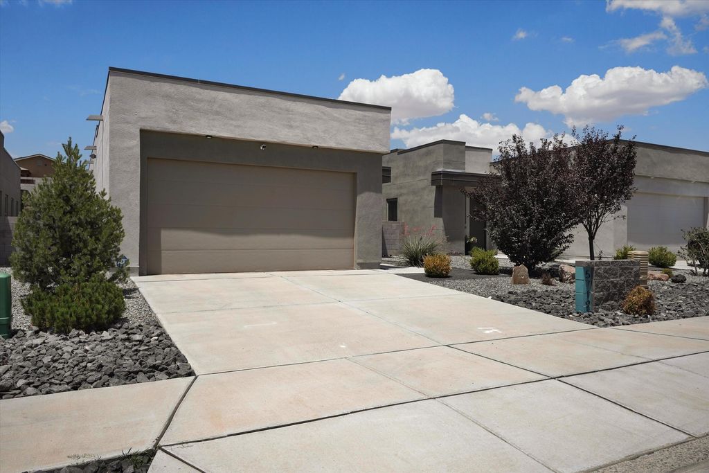 5719 Cosmo Place NE, Rio Rancho, NM 87144