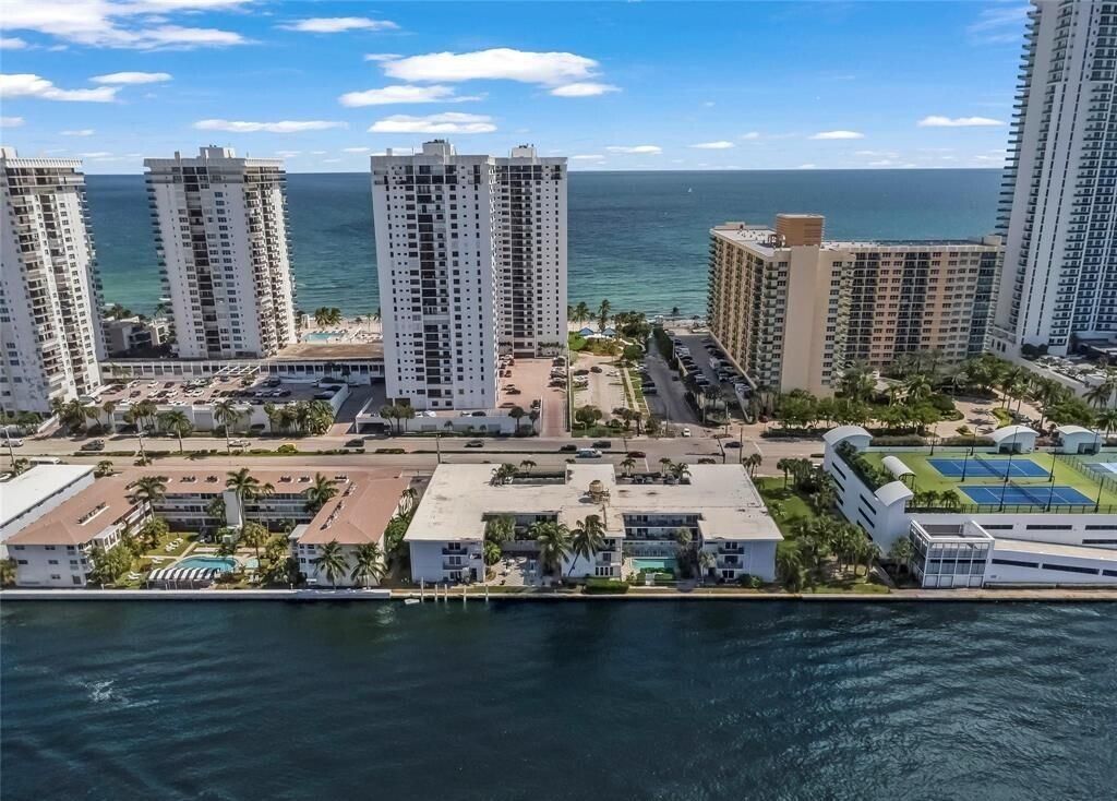 2600 S Ocean Drive S304, Hollywood, FL 33019