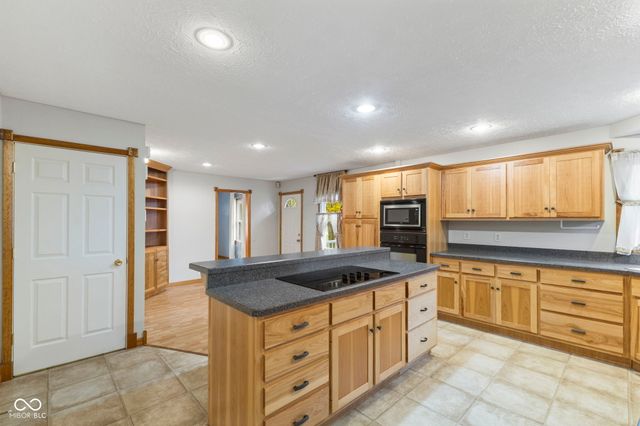 5278 Mt Pleasant S Street S, Greenwood, IN 46142