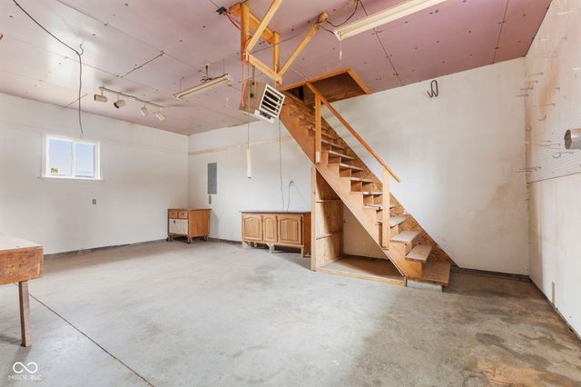 5278 Mt Pleasant S Street S, Greenwood, IN 46142