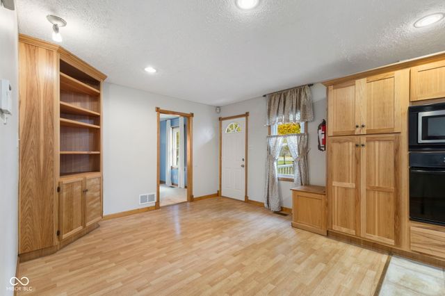 5278 Mt Pleasant S Street S, Greenwood, IN 46142