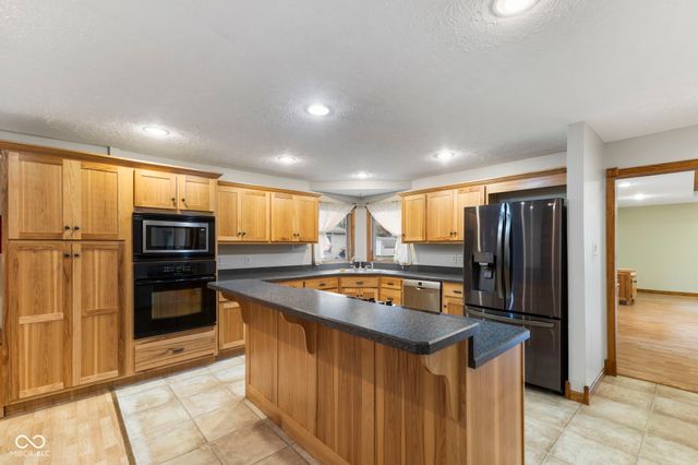 5278 Mt Pleasant S Street S, Greenwood, IN 46142