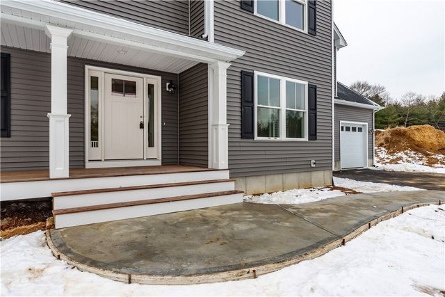 33 Cassidy Trail, Coventry, RI 02816