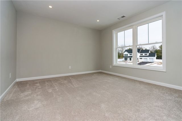 33 Cassidy Trail, Coventry, RI 02816