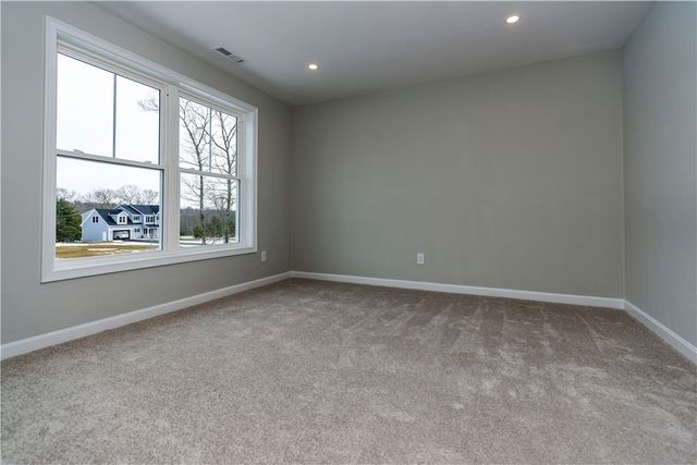 33 Cassidy Trail, Coventry, RI 02816