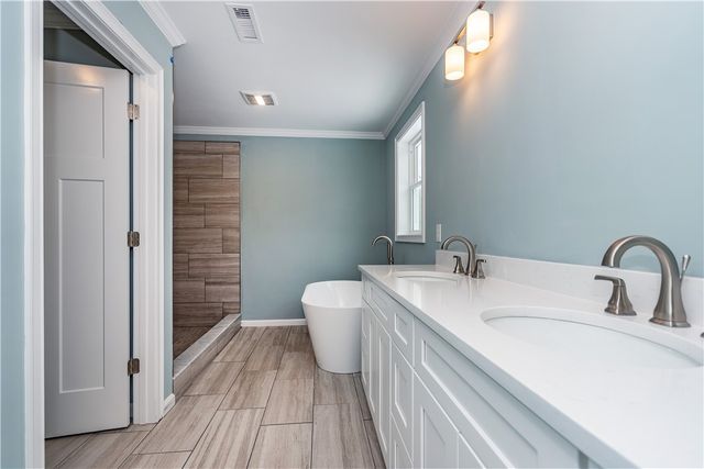 33 Cassidy Trail, Coventry, RI 02816