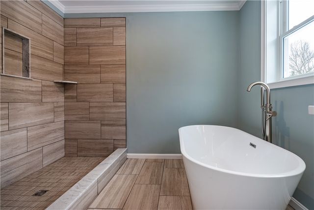 33 Cassidy Trail, Coventry, RI 02816