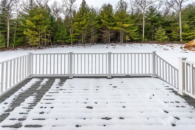 33 Cassidy Trail, Coventry, RI 02816