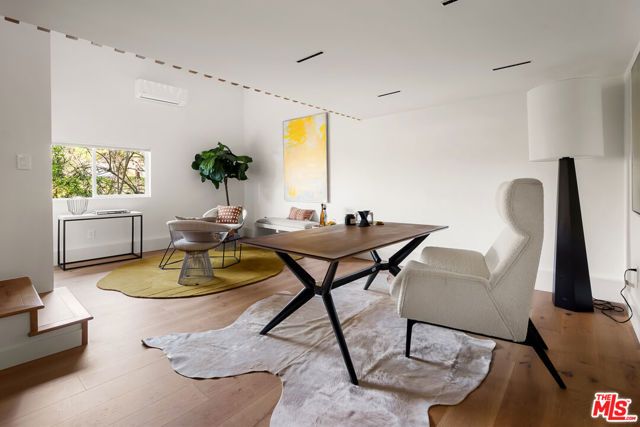 3375 Coldwater Canyon Avenue, Studio City (los Angeles), CA 91604