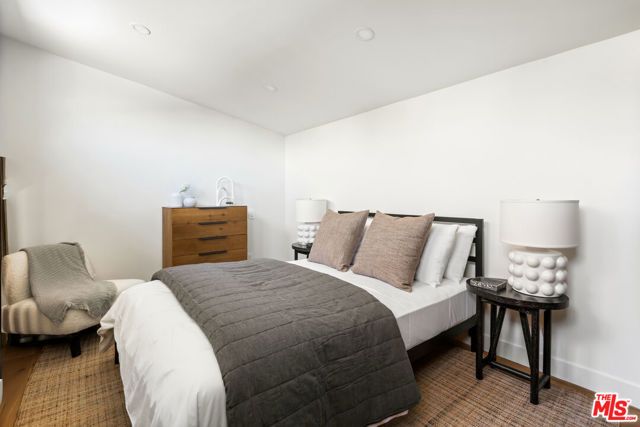 3375 Coldwater Canyon Avenue, Studio City (los Angeles), CA 91604