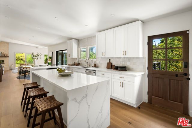 3375 Coldwater Canyon Avenue, Studio City (los Angeles), CA 91604