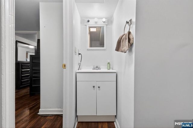 186 Fabyan Place, Newark, NJ 07112