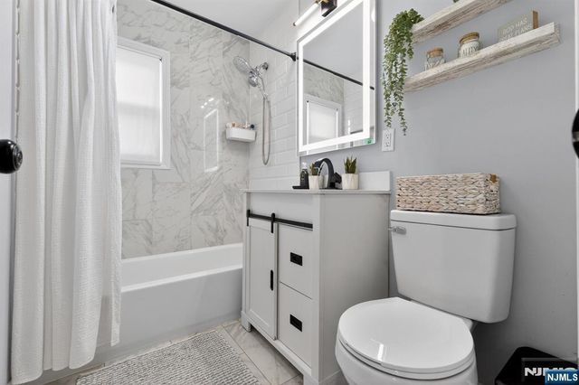 186 Fabyan Place, Newark, NJ 07112